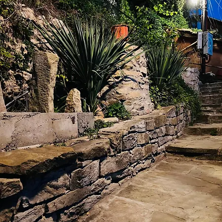 Dido House *